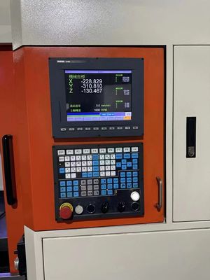 轉讓 新到倉庫聯邦650精雕機，帶12把斗笠刀庫，新代21MA系統